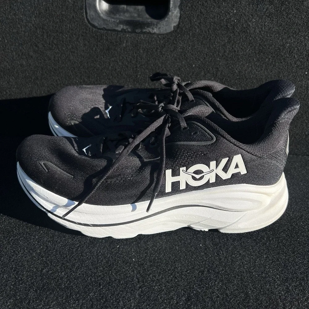 Hoka Clifton 10 Black Running Shoes Mens Size 11 2E Wide US Comfort 1162032 BWHT